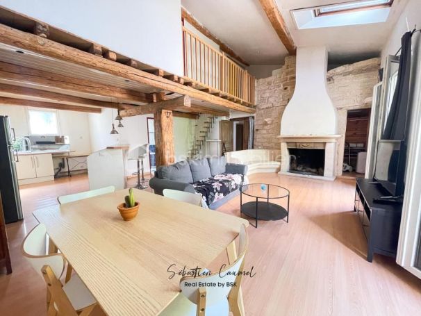 A louer MAISON  DE MAîTRE  COURNONTERRAL