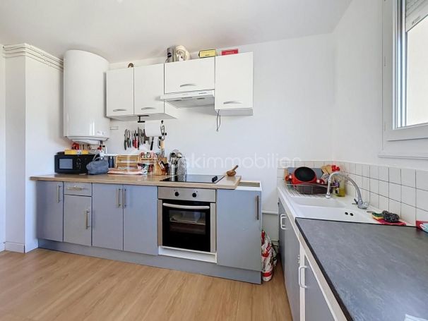 A louer APPARTEMENT T3 65 M2  CAEN
