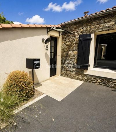 A louer MAISON  DE MAîTRE  LES BROUZILS