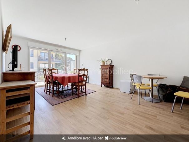 A louer APPARTEMENT T3 64 M2  EPRON