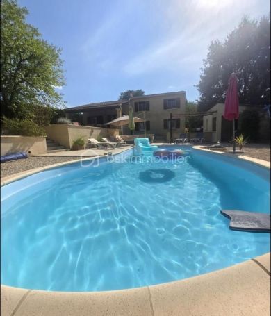 A louer MAISON  6 PIECES 134 M2  RIVIERES