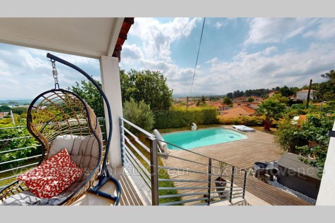A louer MAISON CONTEMPORAINE GREASQUE