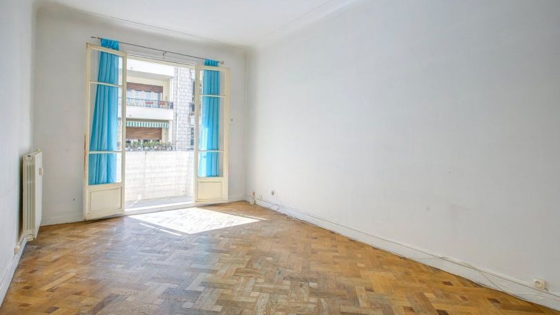 A louer APPARTEMENT T2 61 M2 BORD DE MER NICE
