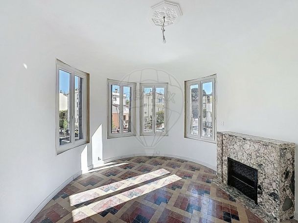 A louer APPARTEMENT T4 77 M2  PERPIGNAN