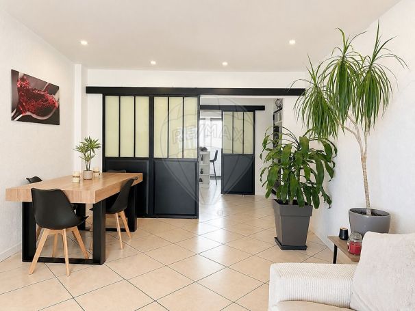 A louer APPARTEMENT NEUF T3 69 M2 TERRASSE BORD DE MER NICE