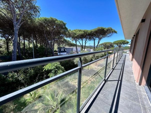 A louer MAISON  CONTEMPORAINE BORD DE MER SAINT RAPHAEL