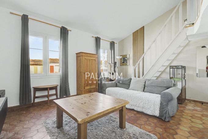 A louer APPARTEMENT DE PRESTIGE T4 88 M2 BORD DE MER GRIMAUD