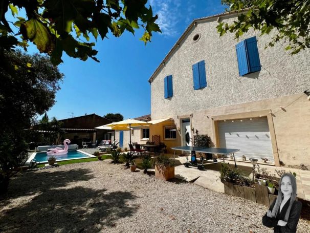 A louer MAISON  DE MAîTRE  EYGUIERES