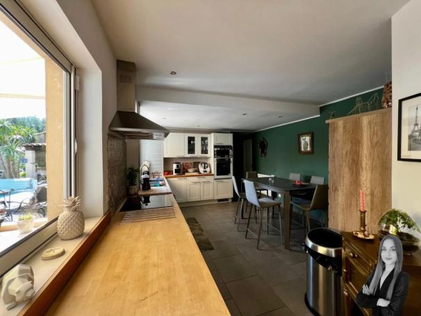 A louer MAISON  DE MAîTRE  EYGUIERES