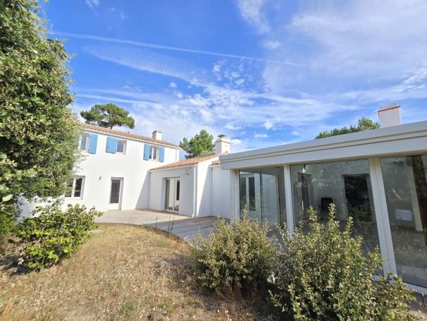 A vendre MAISON  8 PIECES 207 M2 BORD DE MER SAINT JEAN DE MONTS