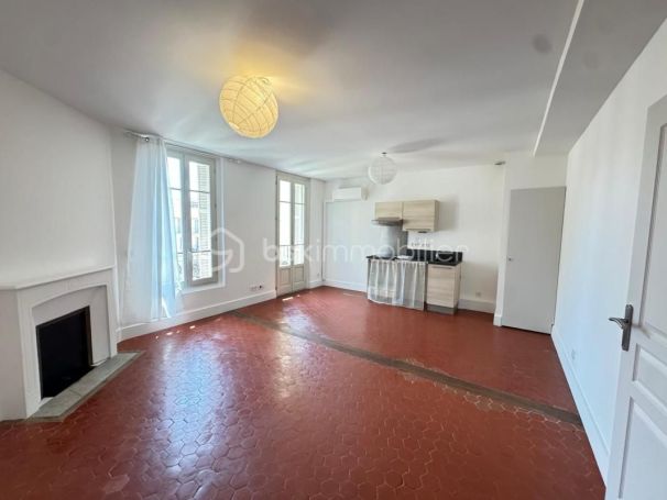 A louer STUDIO  28 M2 BORD DE MER NICE