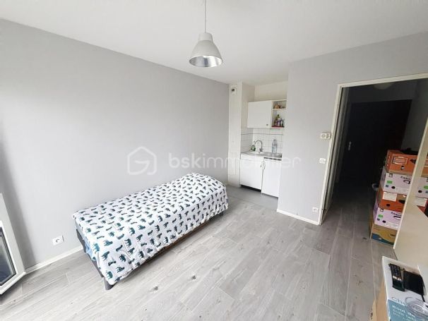A louer STUDIO  21 M2  CAEN
