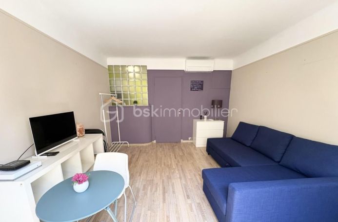 A louer STUDIO  24 M2 BORD DE MER CANNES