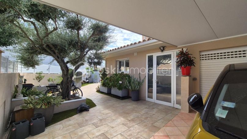 A vendre MAISON  5 PIECES 118 M2 PIEDS DANS L'EAU CANET EN ROUSSILLON