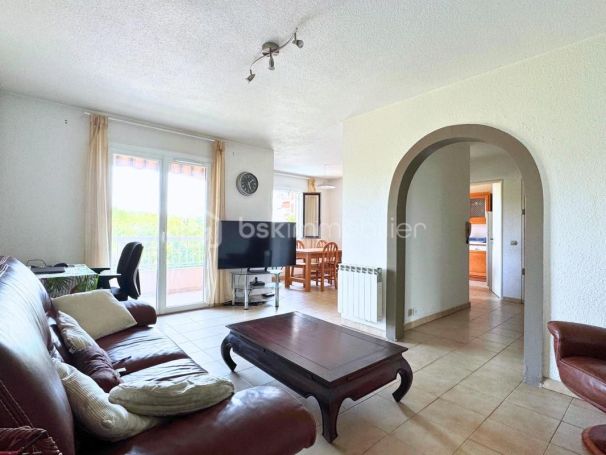 A louer APPARTEMENT T3 75 M2  LA VALETTE DU VAR