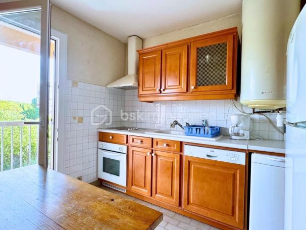 A louer APPARTEMENT T3 75 M2  LA VALETTE DU VAR