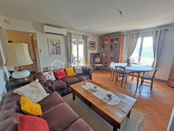 A louer APPARTEMENT DUPLEX T5 79 M2 TERRASSE BORD DE MER FREJUS