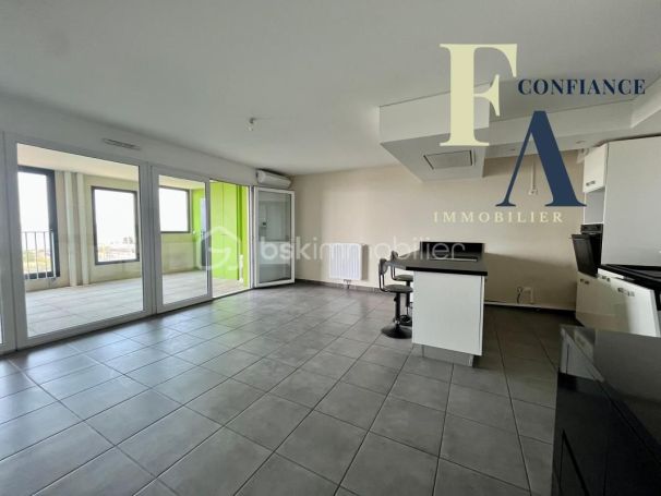 A louer APPARTEMENT T3 62 M2 BORD DE MER SETE