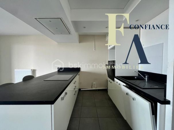 A louer APPARTEMENT T3 62 M2 BORD DE MER SETE