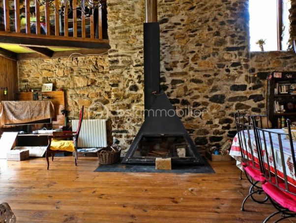 A louer MAISON  DE MAîTRE  RIOLS