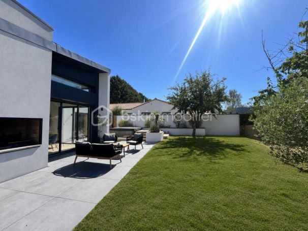 A louer MAISON  D'ARCHITECTE  SAINT AIGNAN GRANDLIEU