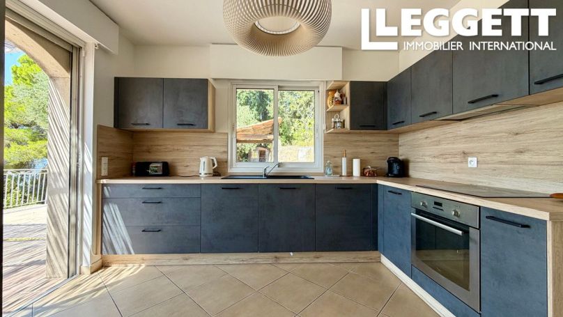 A louer MAISON  5 PIECES 136 M2  MONTAUROUX