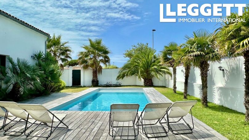 A vendre MAISON  9 PIECES 208 M2 BORD DE MER LA COUARDE SUR MER