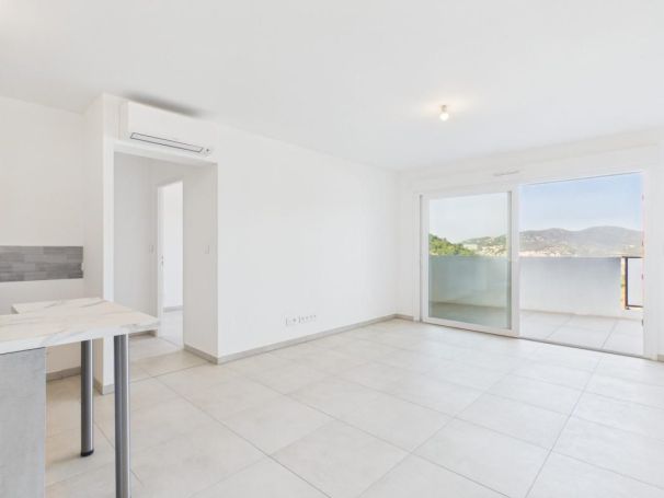 A louer APPARTEMENT T2 47 M2 TERRASSE BORD DE MER AJACCIO