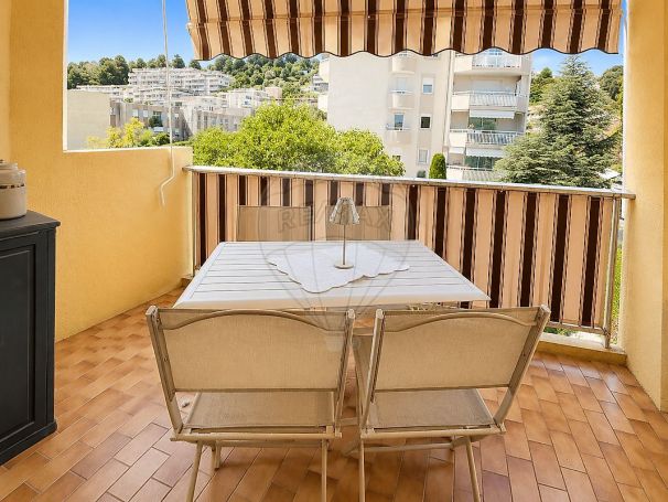A louer APPARTEMENT T3 61 M2 TERRASSE BORD DE MER SAINT LAURENT DU VAR