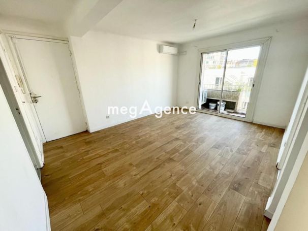A louer APPARTEMENT NEUF T3 53 M2 BORD DE MER TOULON