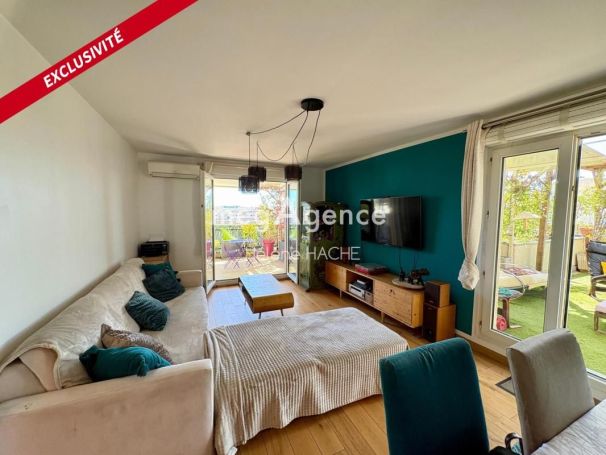 A louer APPARTEMENT T4 82 M2 TERRASSE BORD DE MER NICE