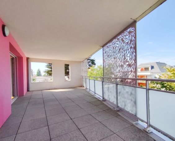 A louer APPARTEMENT DE PRESTIGE T3 64 M2 TERRASSE PLAGE à PIED PORNICHET