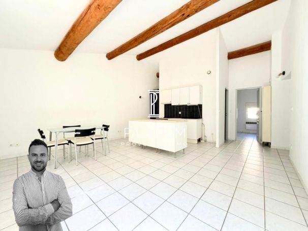 A louer APPARTEMENT T3 62 M2 SALON DE PROVENCE