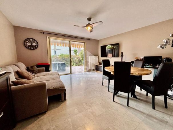 A louer APPARTEMENT T3 70 M2 BORD DE MER CAGNES SUR MER