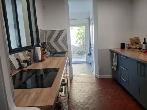 A louer APPARTEMENT NEUF T3 53 M2 BORD DE MER TOULON