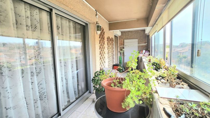 A louer APPARTEMENT T4 78 M2 TERRASSE  MARSEILLE 13EME