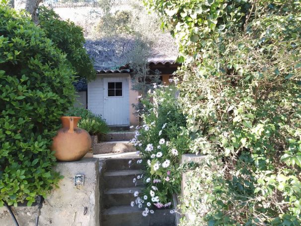 A vendre MAISON  6 PIECES 200 M2 BORD DE MER TOULON