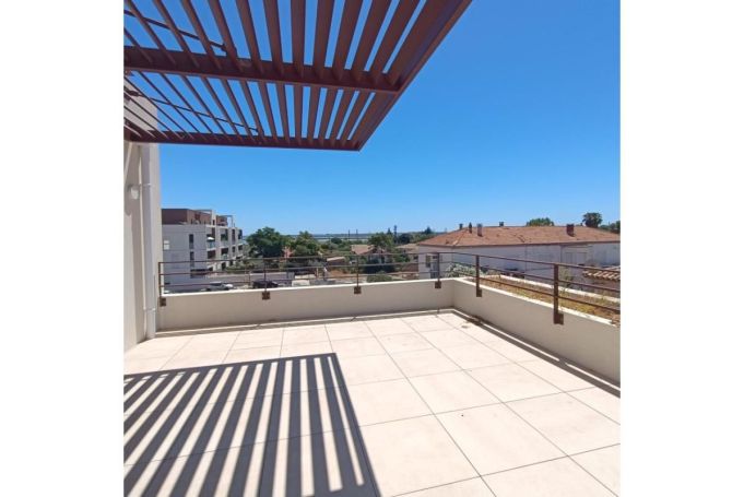 A louer APPARTEMENT T5 123 M2 TERRASSE BORD DE MER FRONTIGNAN