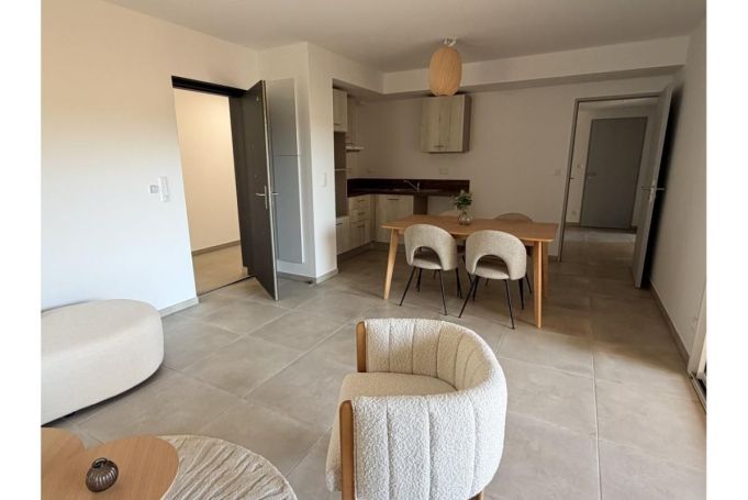 A louer APPARTEMENT NEUF T3 62 M2 TERRASSE PLAGE à PIED SERIGNAN