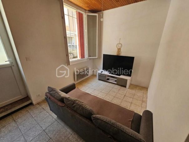 A louer APPARTEMENT T2 26 M2  NIMES