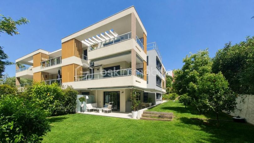 A louer APPARTEMENT T4 107 M2 TERRASSE BORD DE MER NICE