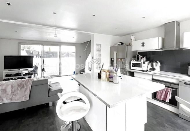 A louer MAISON  CONTEMPORAINE BORD DE MER HYERES