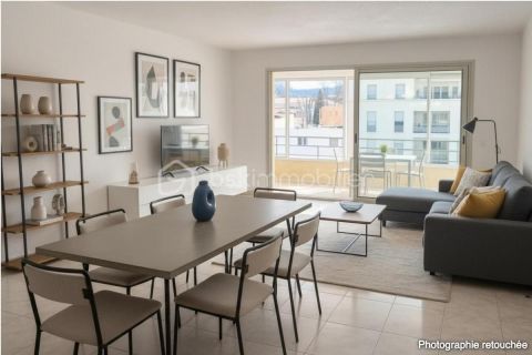A louer APPARTEMENT T4 88 M2 BORD DE MER SIX FOURS LES PLAGES