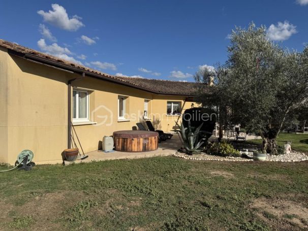 A louer MAISON  CONTEMPORAINE  SAINT SEURIN SUR L ISLE