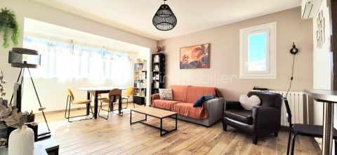 A louer APPARTEMENT T2 45 M2 BORD DE MER HYERES