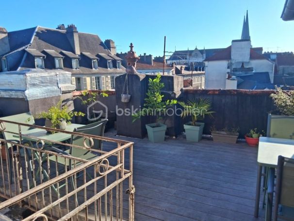 A louer APPARTEMENT T2 71 M2 TERRASSE  PAU