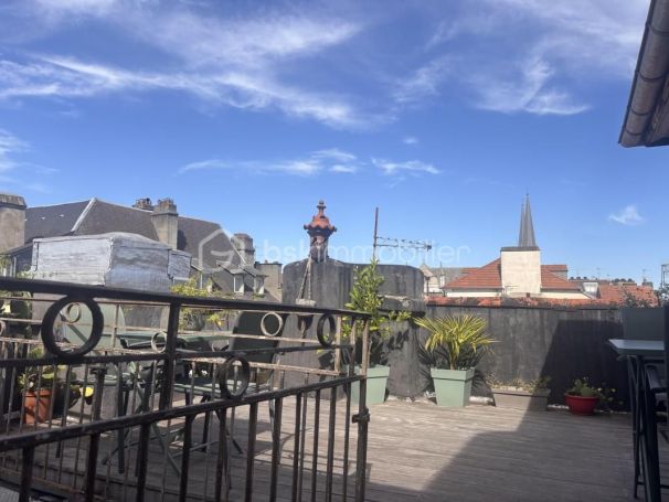 A louer APPARTEMENT T2 71 M2 TERRASSE  PAU
