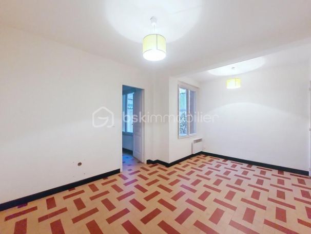 A louer APPARTEMENT T2 42 M2 BORD DE MER TOULON