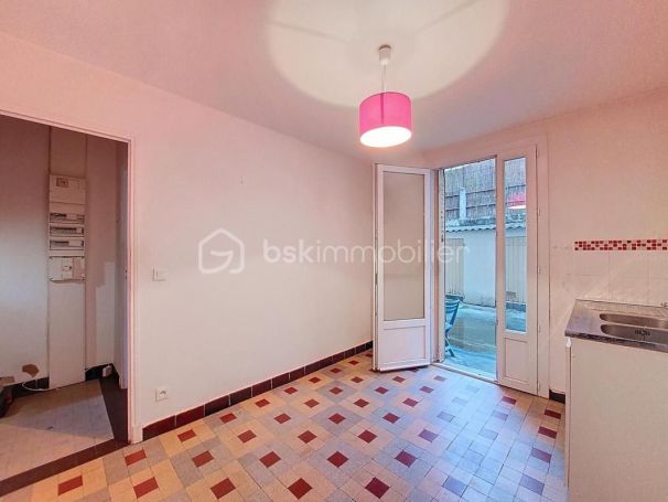 A louer APPARTEMENT T2 42 M2 BORD DE MER TOULON