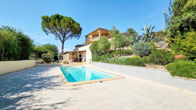 A louer MAISON  6 PIECES 156 M2  BAGNOLS SUR CEZE